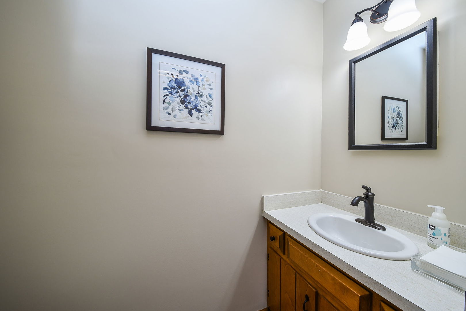 2264 Briarhill Drive, Naperville, IL 60565