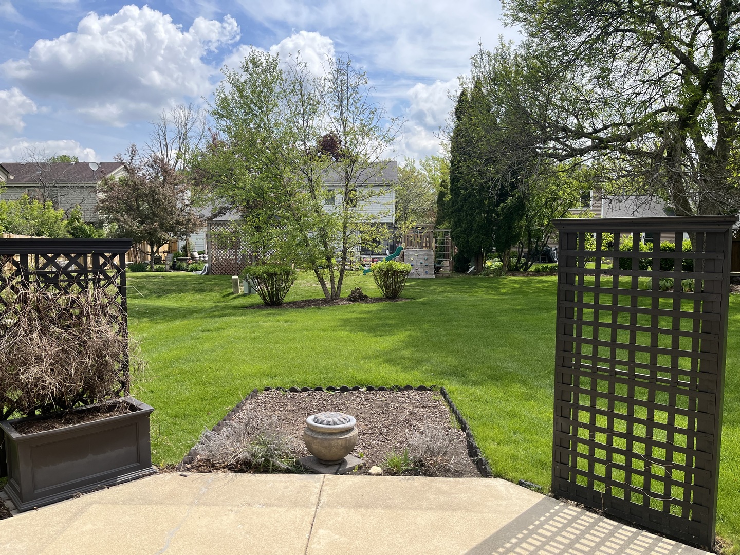 2264 Briarhill Drive, Naperville, IL 60565