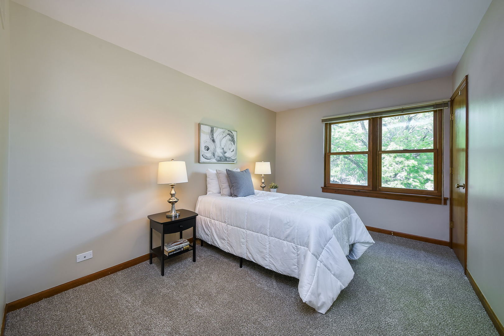 2264 Briarhill Drive, Naperville, IL 60565