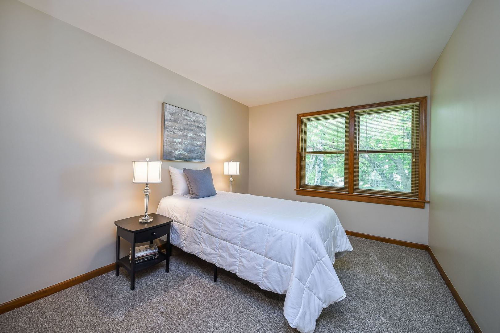 2264 Briarhill Drive, Naperville, IL 60565