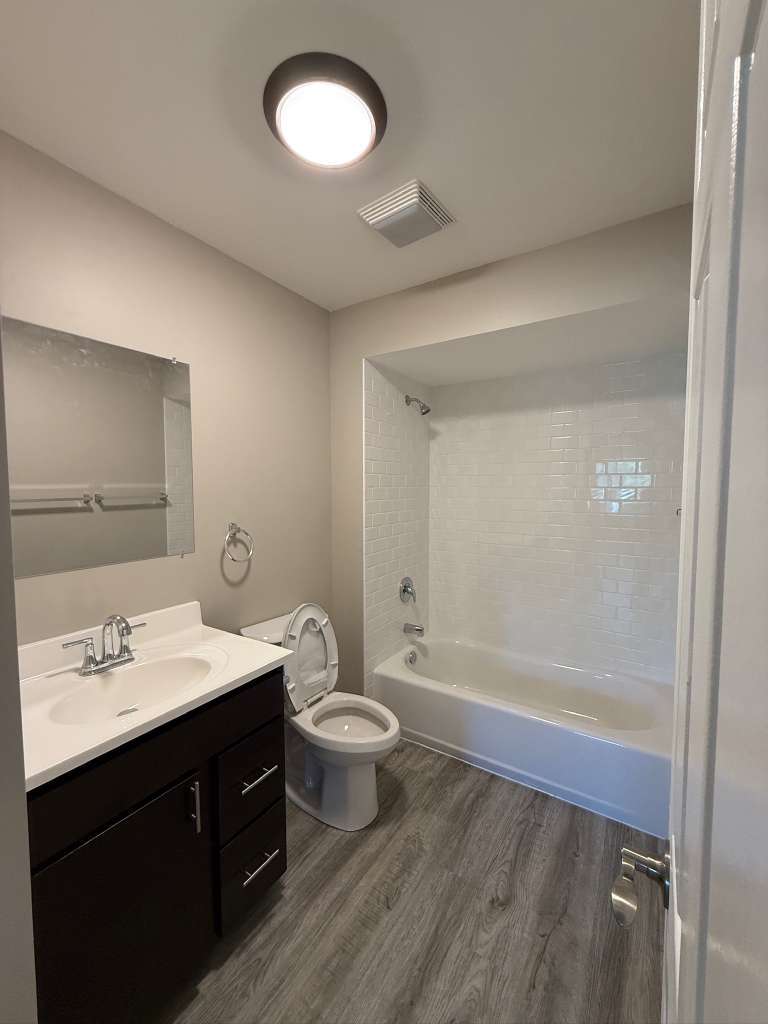 161 W Elk Trail #262, Carol Stream, IL 60188