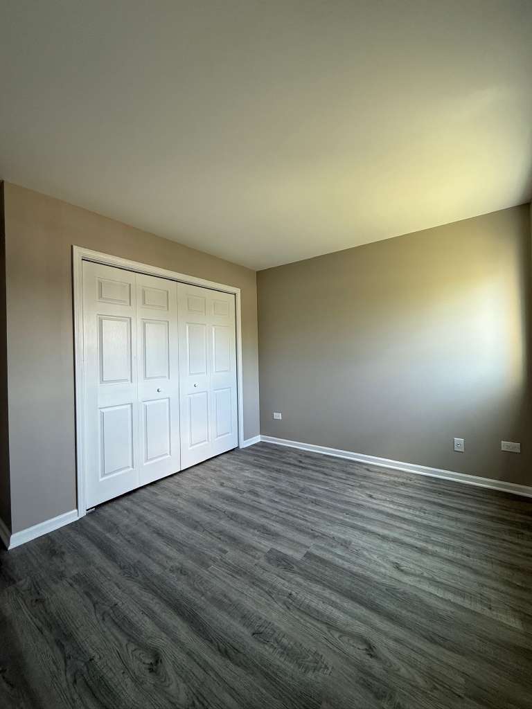 161 W Elk Trail #262, Carol Stream, IL 60188