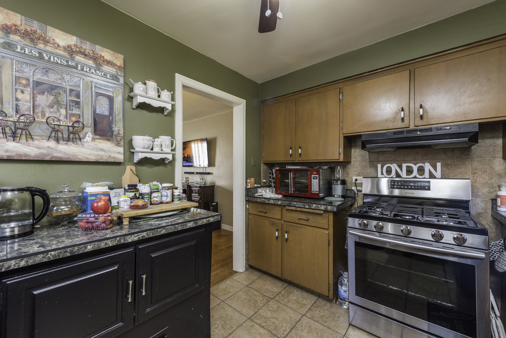 1111 N Berwick Boulevard, Waukegan, IL 60085