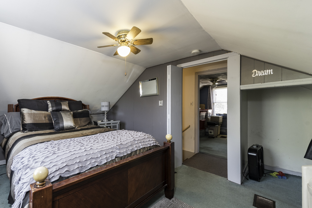 1111 N Berwick Boulevard, Waukegan, IL 60085