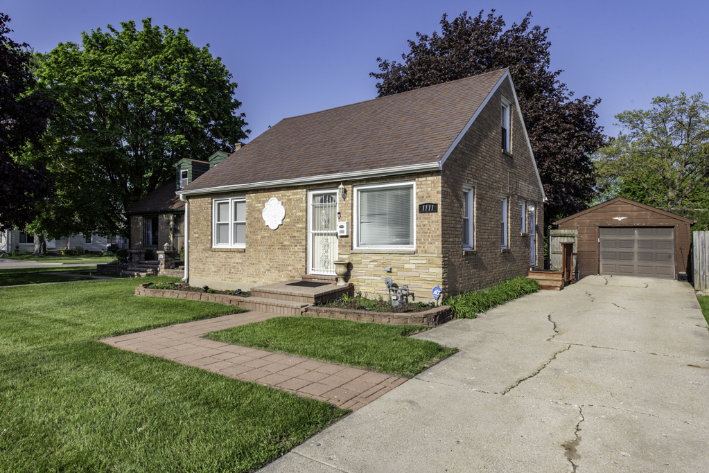 1111 N Berwick Boulevard, Waukegan, IL 60085