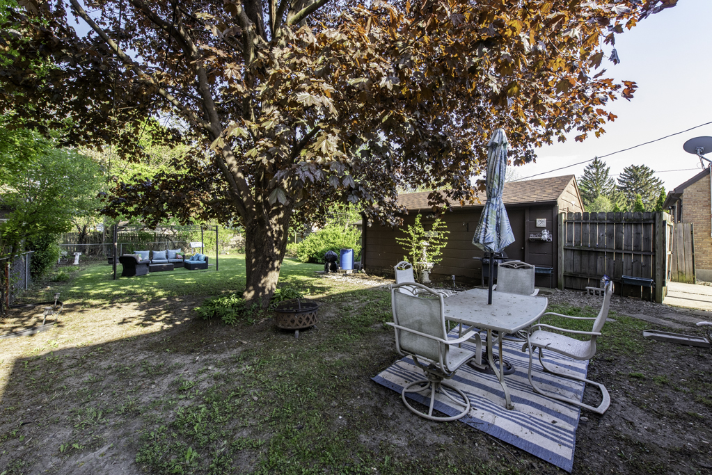 1111 N Berwick Boulevard, Waukegan, IL 60085
