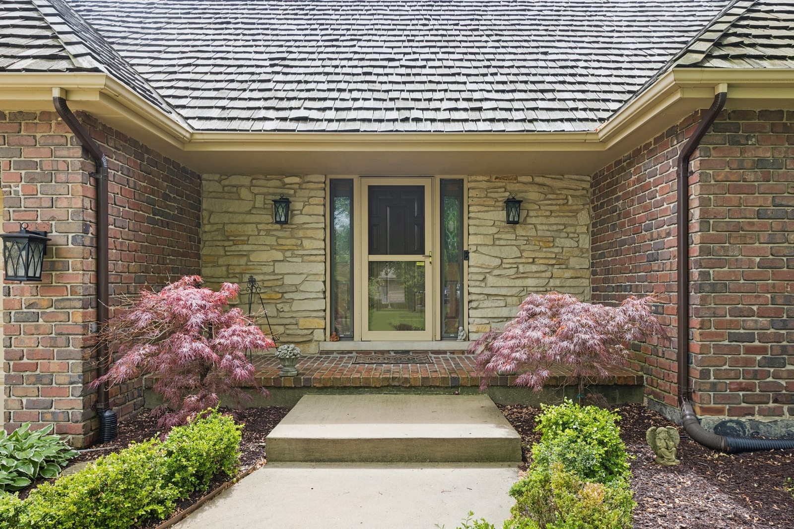 8401 Golfview Drive, Orland Park, IL 60462