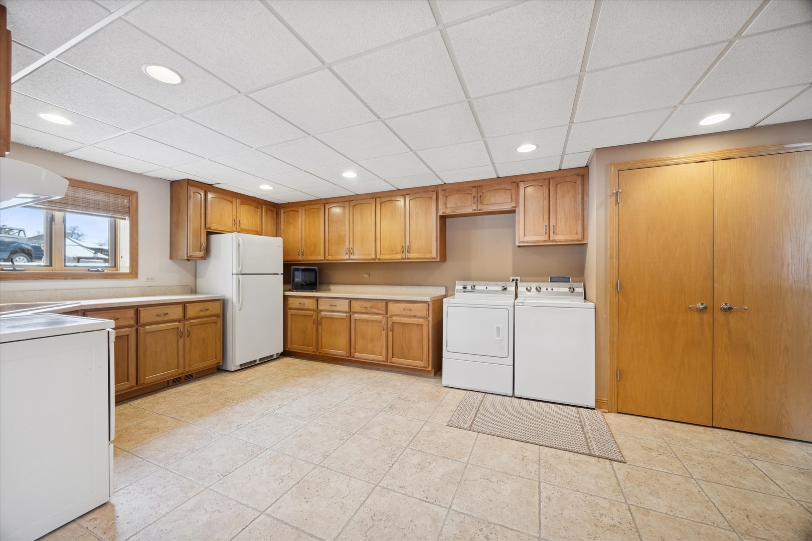8401 Golfview Drive, Orland Park, IL 60462