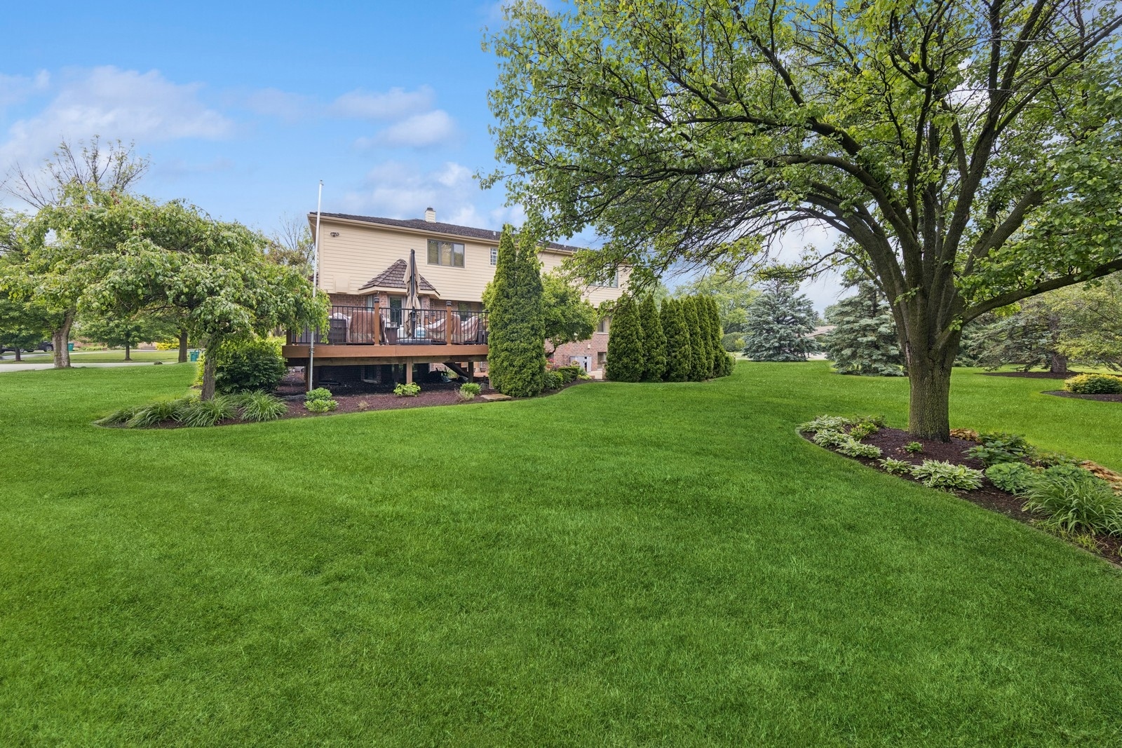 8401 Golfview Drive, Orland Park, IL 60462
