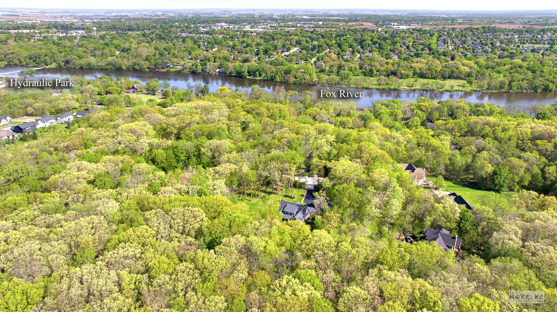 38 Woodland Drive, Yorkville, IL 60560