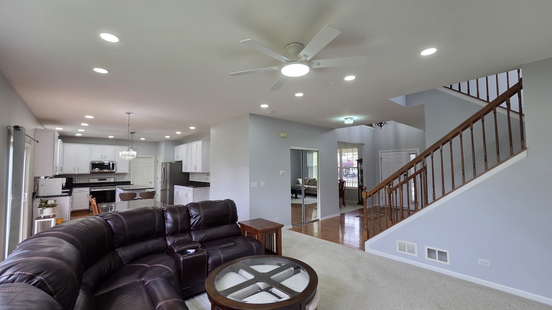 2560 W Sprce Drive, Round Lake, IL 60073