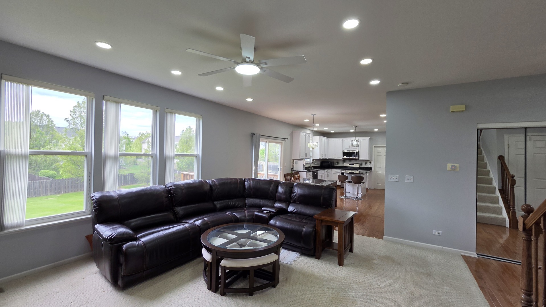 2560 W Sprce Drive, Round Lake, IL 60073