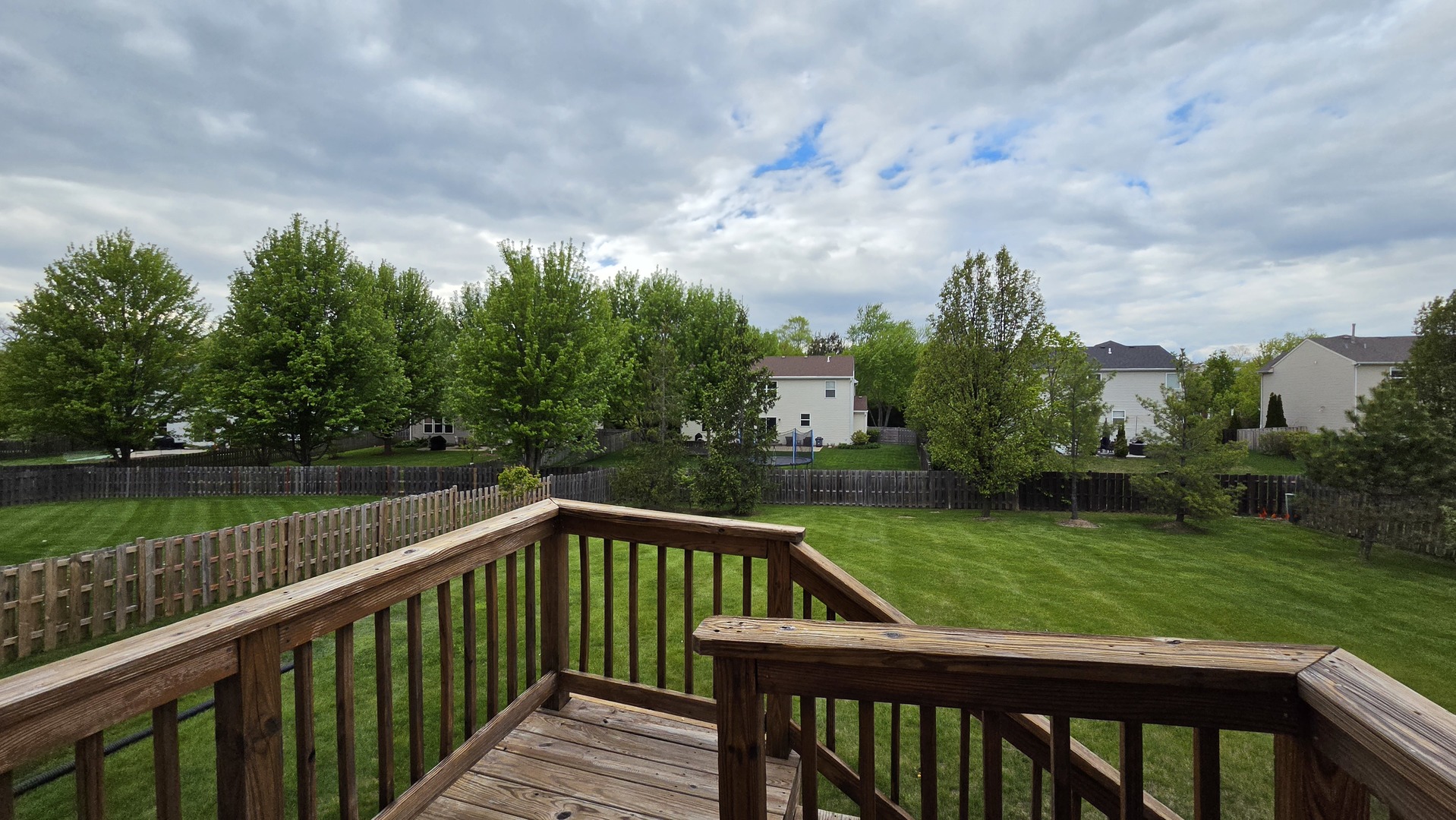 2560 W Sprce Drive, Round Lake, IL 60073