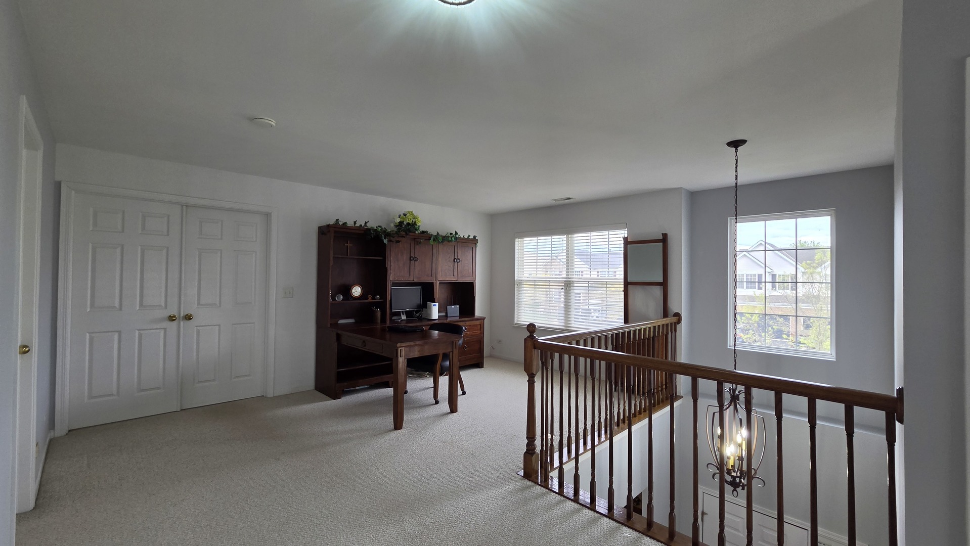 2560 W Sprce Drive, Round Lake, IL 60073