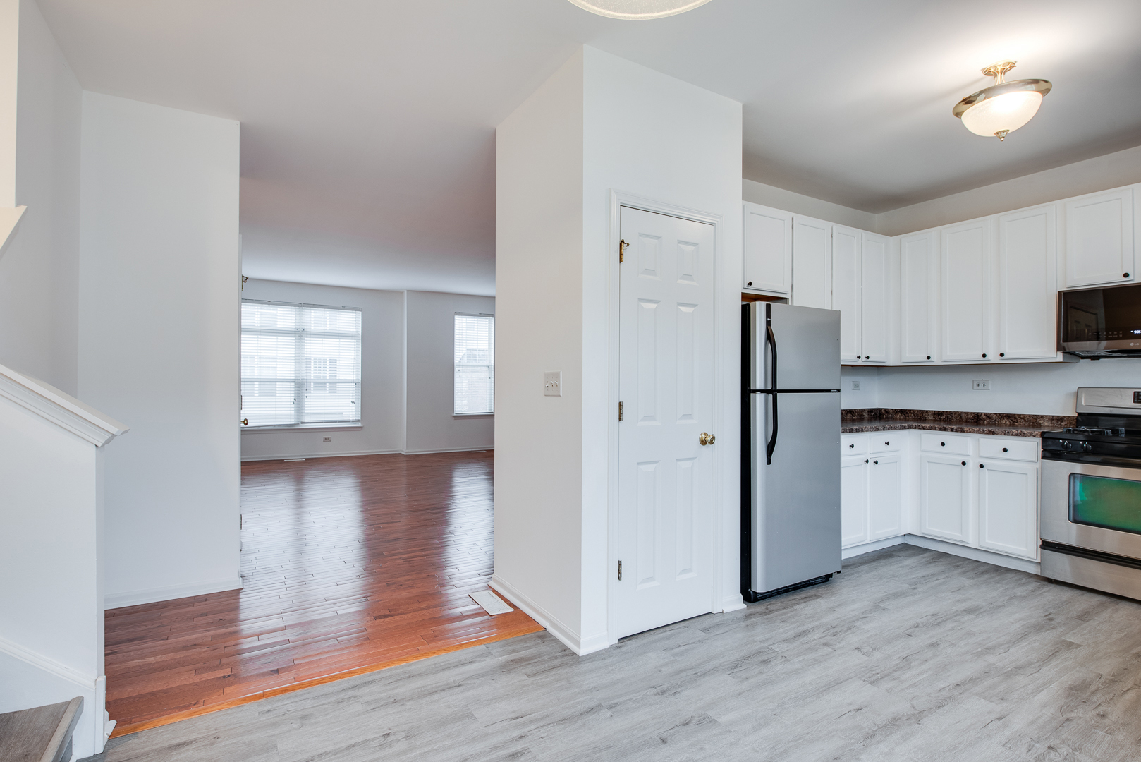 401 N Commerce Street #401, Aurora, IL 60504
