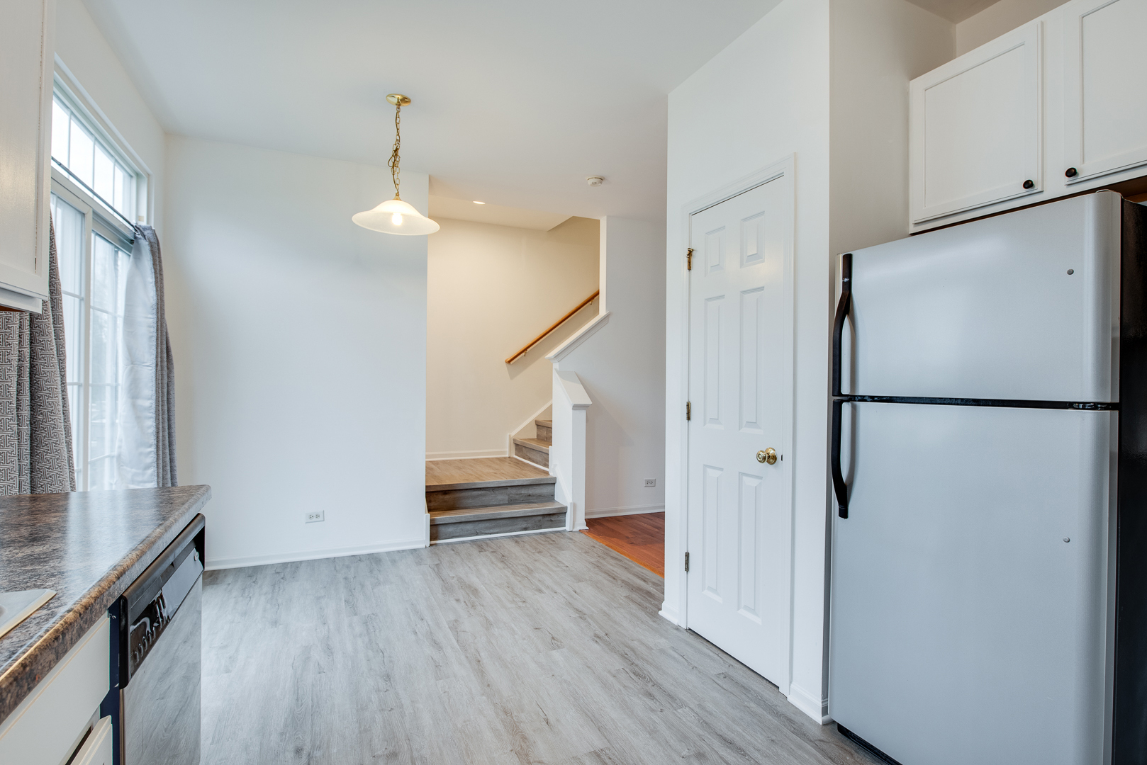 401 N Commerce Street #401, Aurora, IL 60504