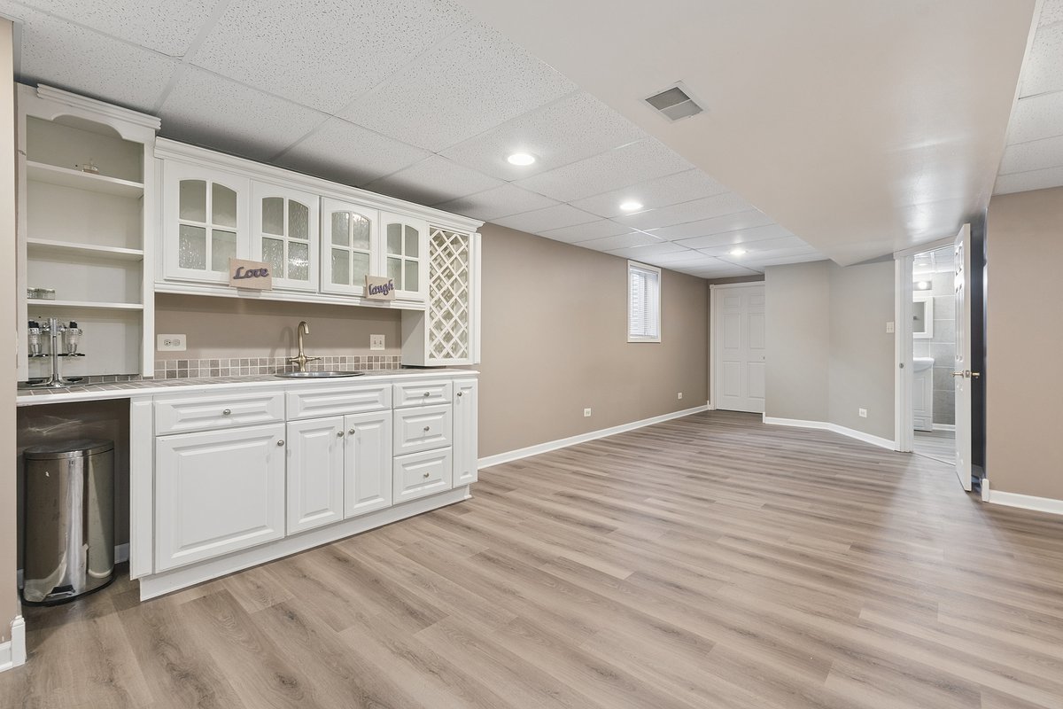 611 Vanderbilt Drive, New Lenox, IL 60451