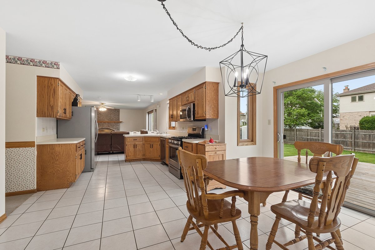 611 Vanderbilt Drive, New Lenox, IL 60451