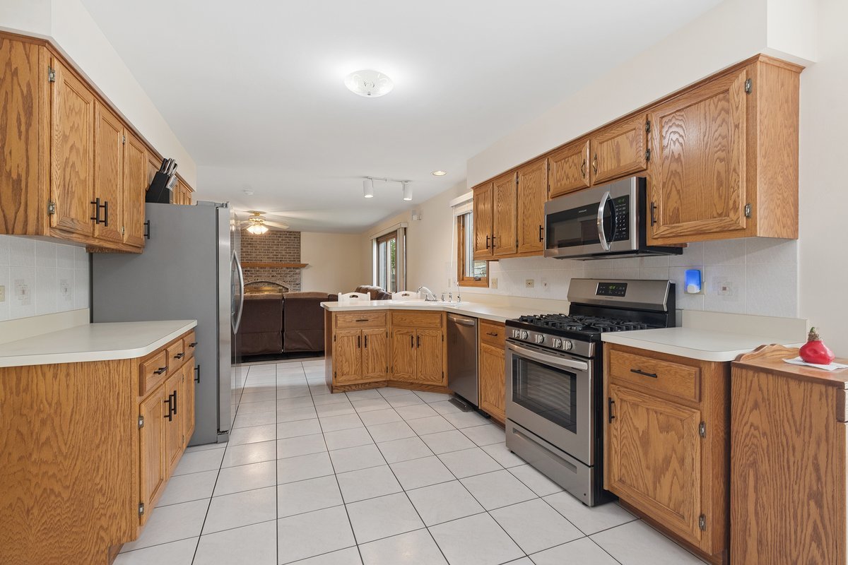 611 Vanderbilt Drive, New Lenox, IL 60451