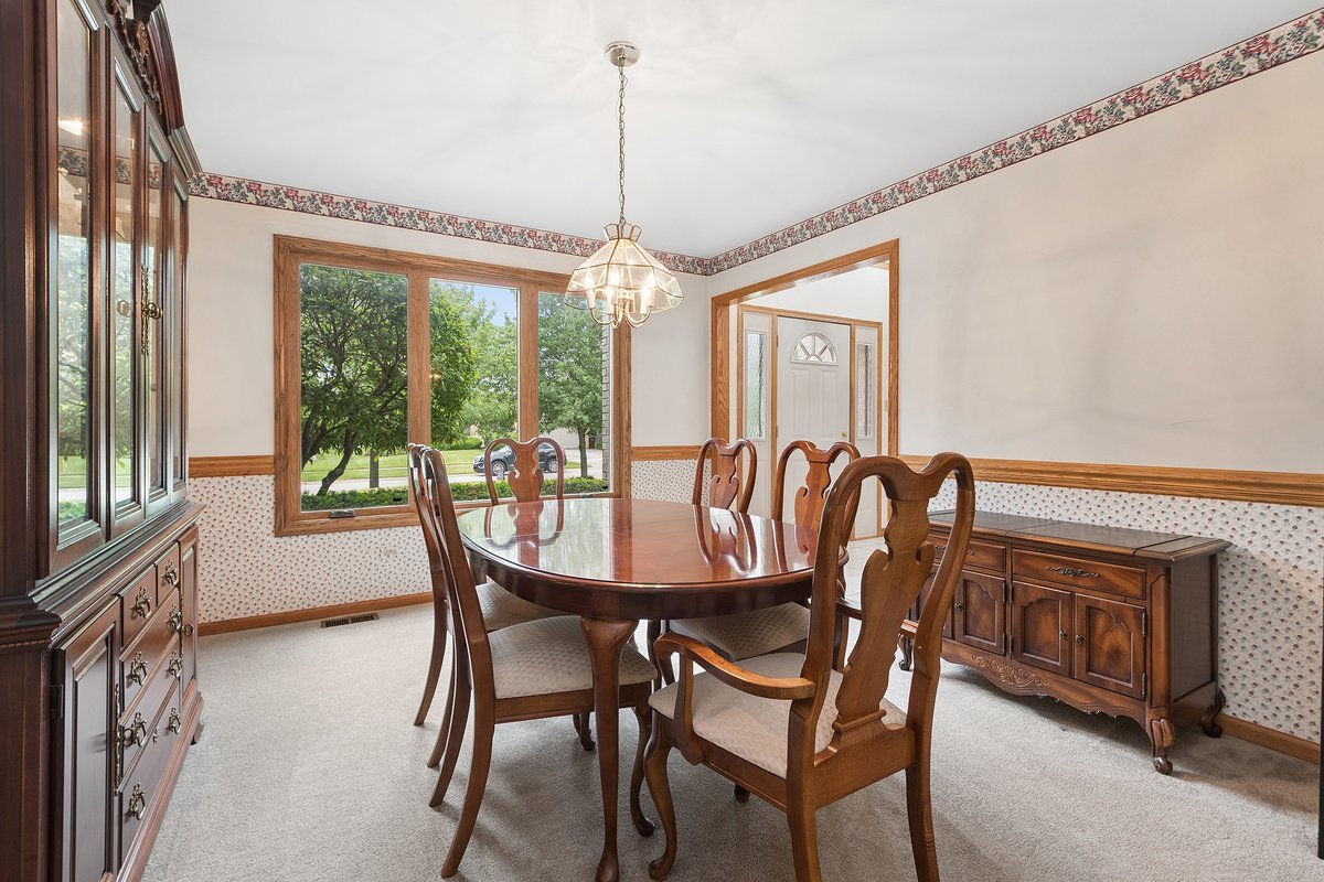 611 Vanderbilt Drive, New Lenox, IL 60451