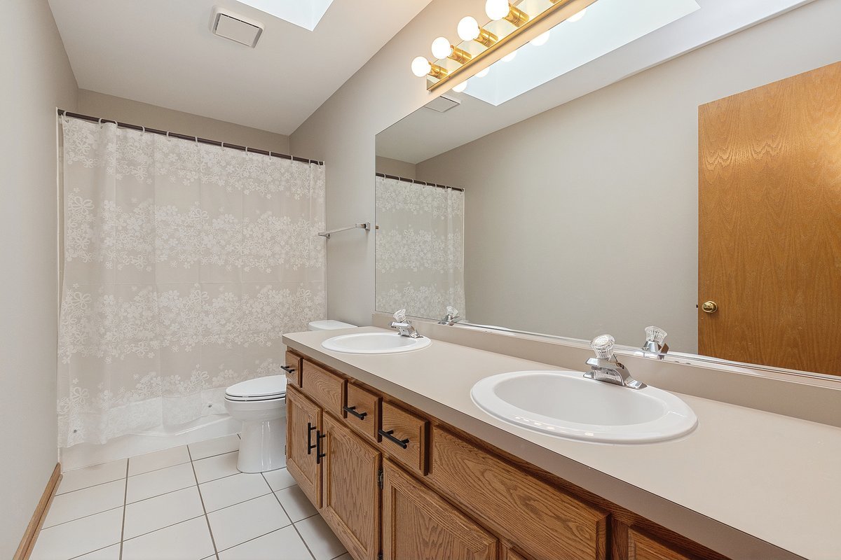611 Vanderbilt Drive, New Lenox, IL 60451