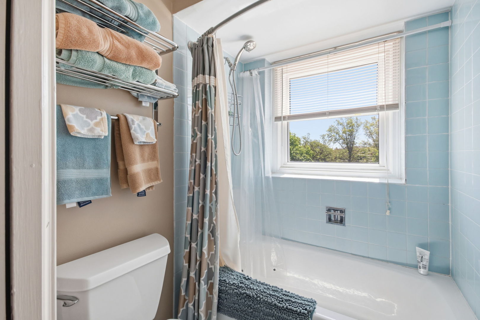 19W107 Avenue Normandy N, Oak Brook, IL 60523