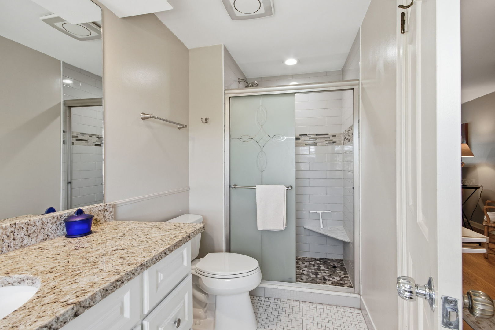 19W107 Avenue Normandy N, Oak Brook, IL 60523