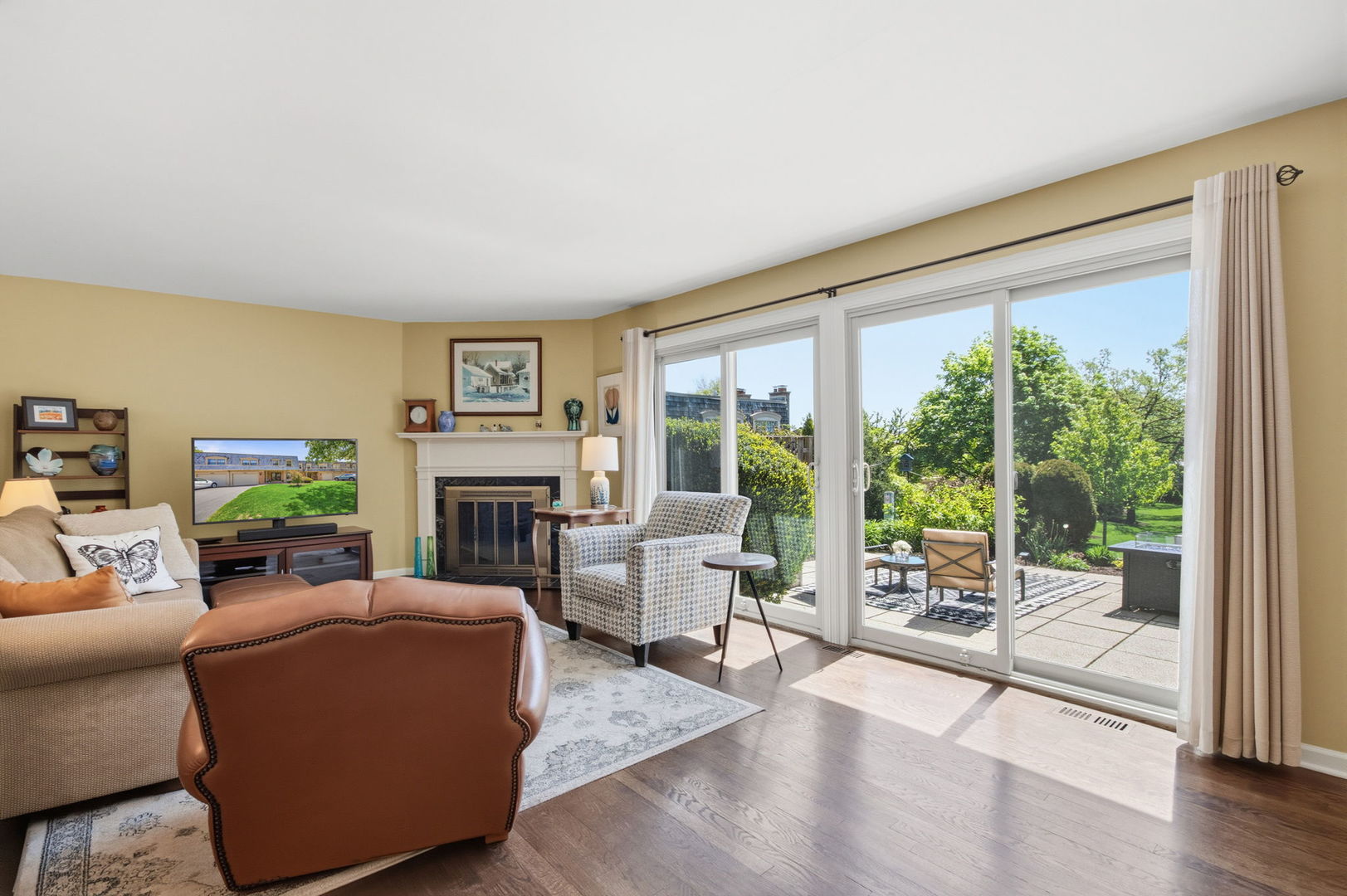 19W107 Avenue Normandy N, Oak Brook, IL 60523