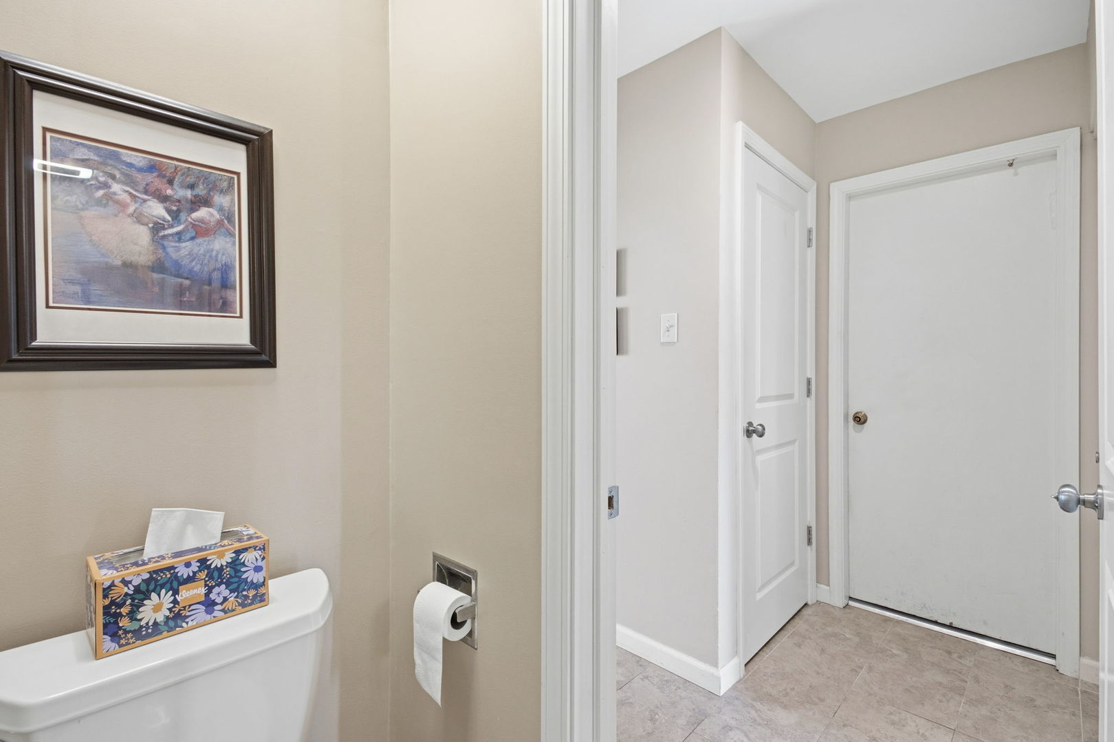 19W107 Avenue Normandy N, Oak Brook, IL 60523