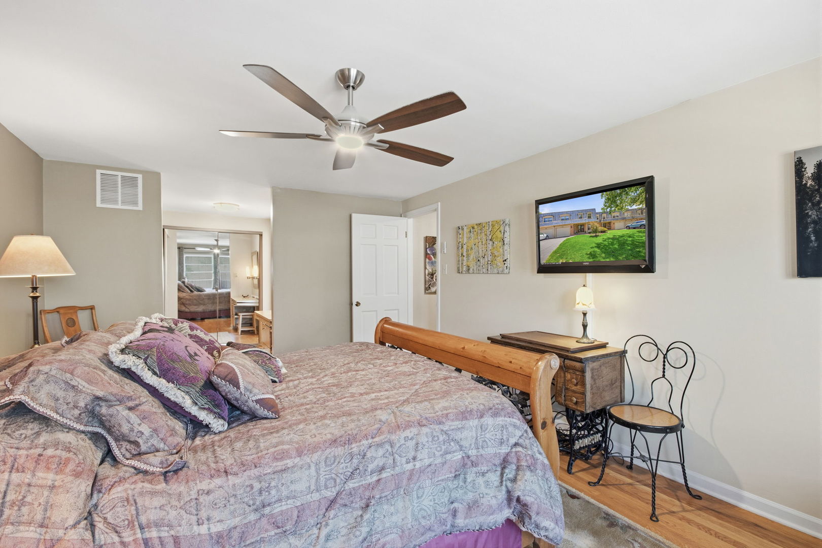19W107 Avenue Normandy N, Oak Brook, IL 60523