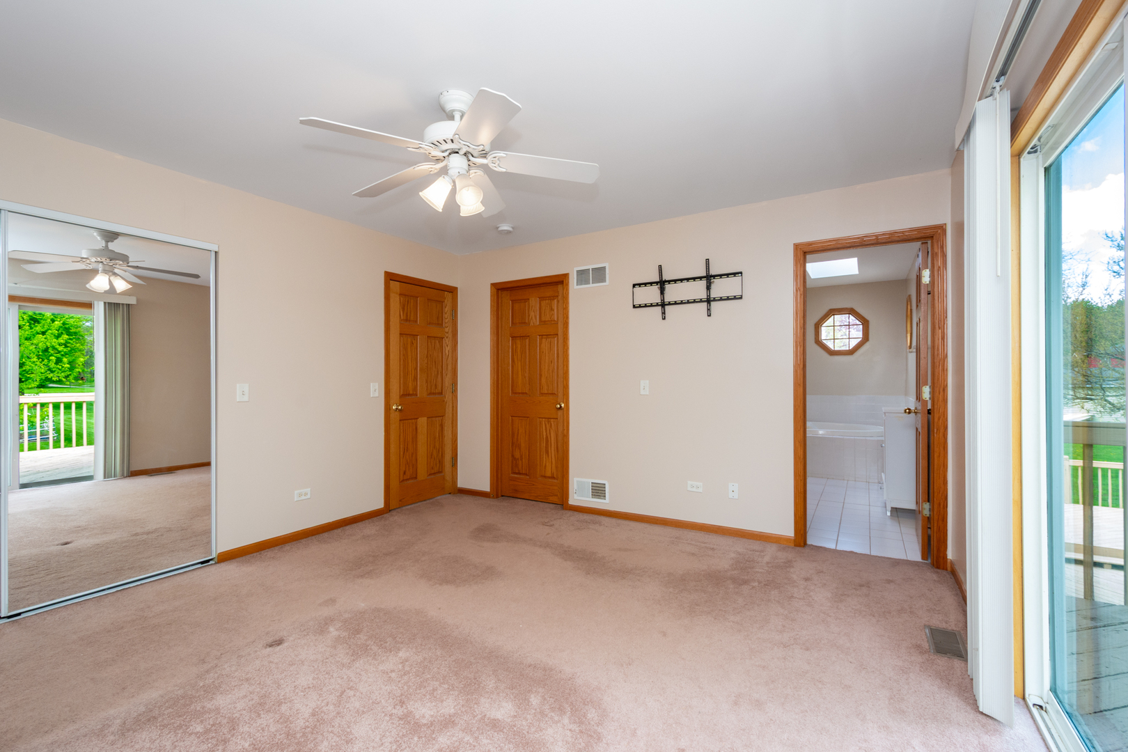 36851 N Kerwin Lane, Ingleside, IL 60041