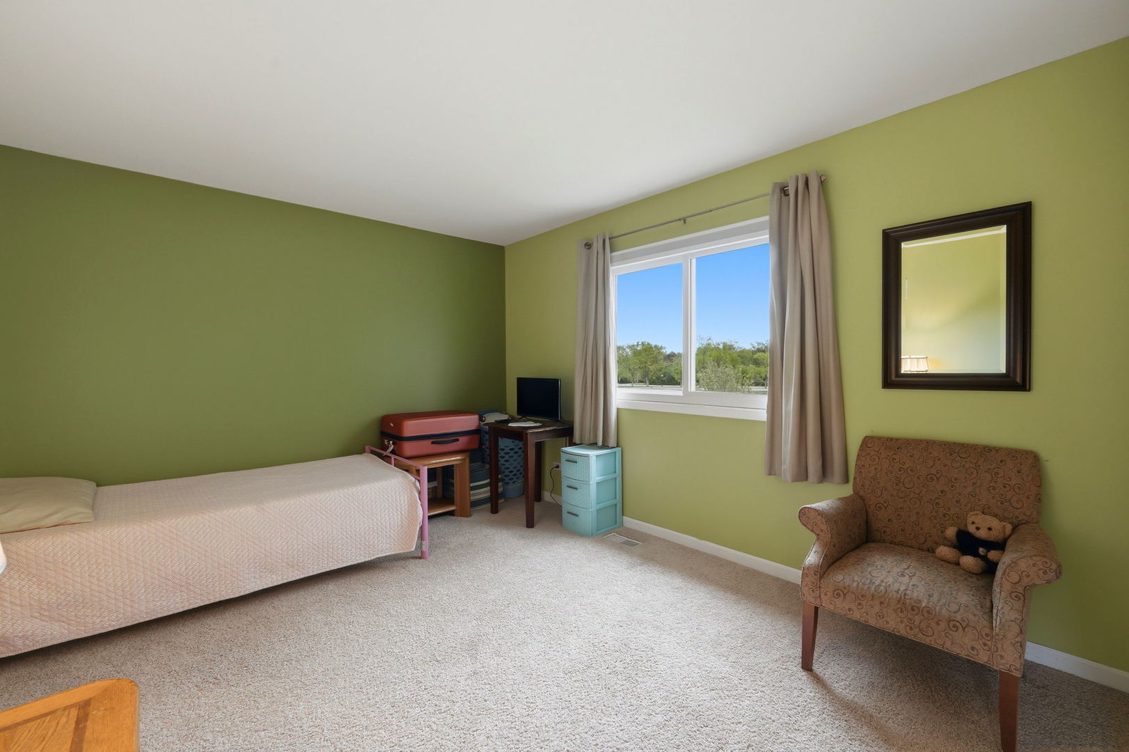 221 E Lakeside Drive, Vernon Hills, IL 60061
