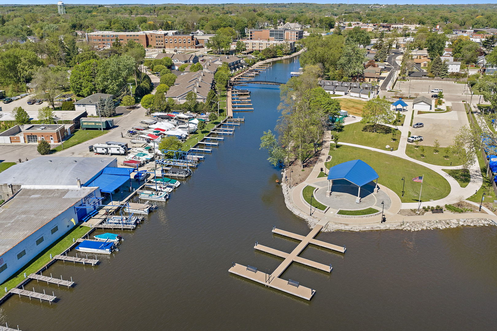 3415 Venice Avenue, McHenry, IL 60050