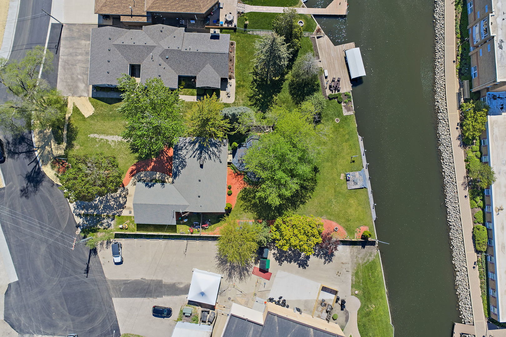 3415 Venice Avenue, McHenry, IL 60050