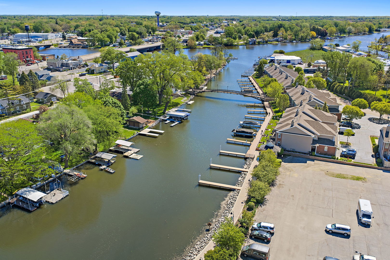 3415 Venice Avenue, McHenry, IL 60050