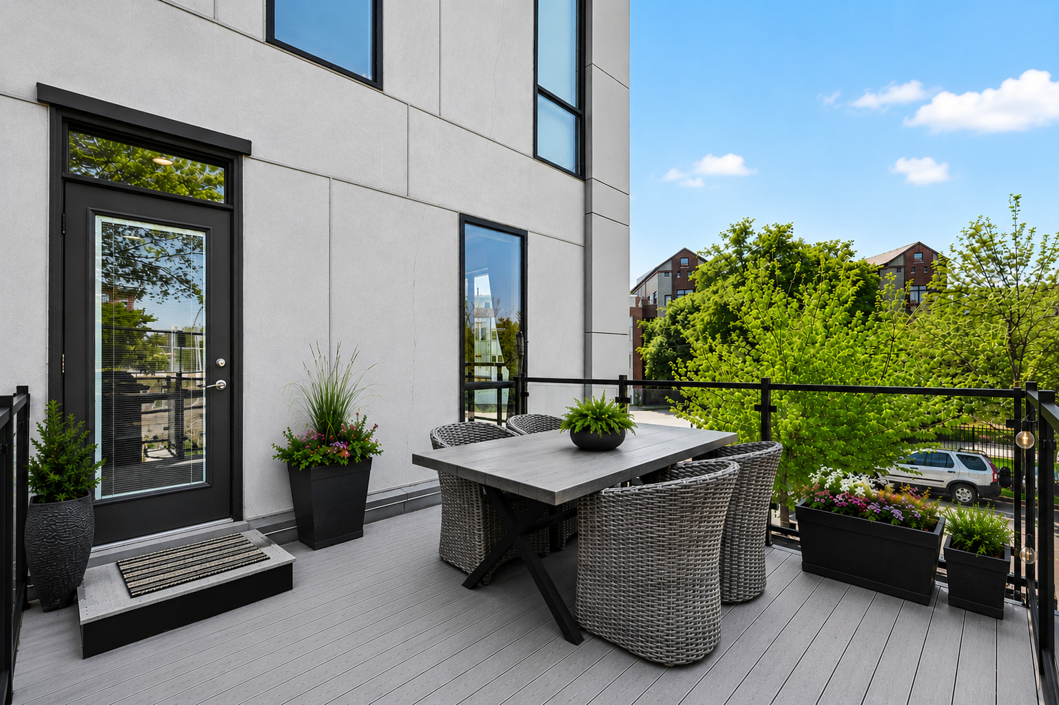 1755 N Winnebago Avenue, Chicago, IL 60647