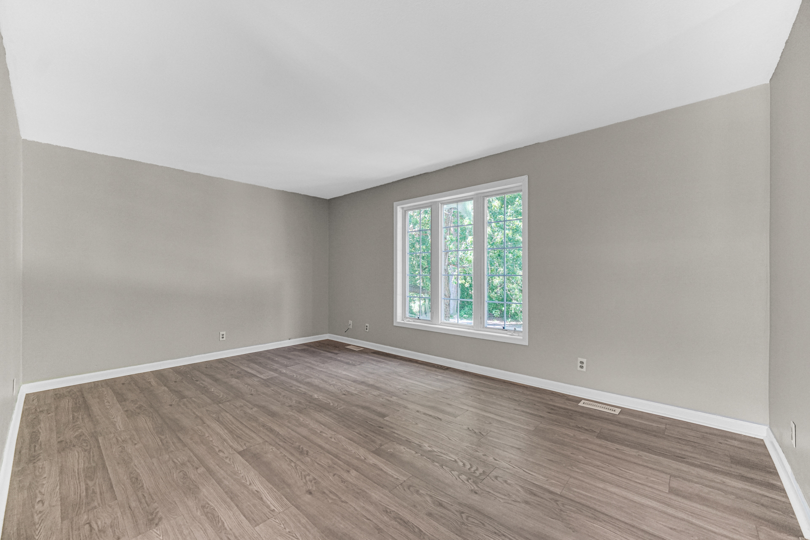 7192 E 2nd Street, Sun River Terrace, IL 60964