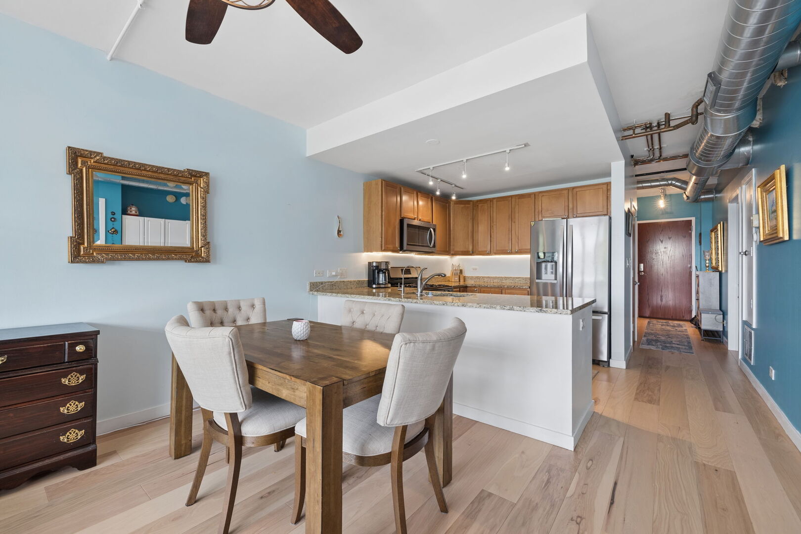1610 W Fullerton Avenue #412, Chicago, IL 60614