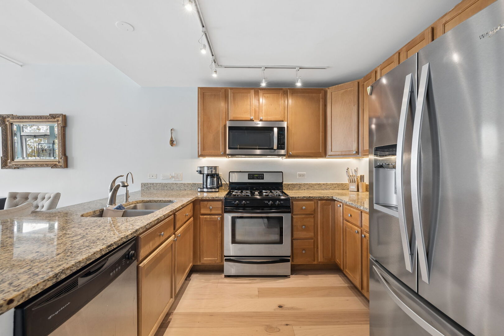1610 W Fullerton Avenue #412, Chicago, IL 60614