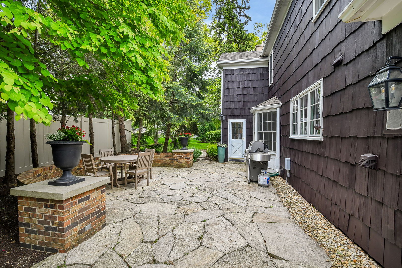 707 Gary Court, Wheaton, IL 60187