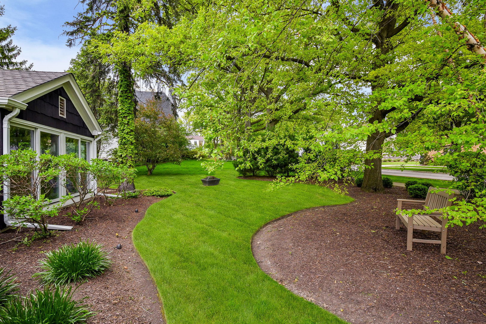 707 Gary Court, Wheaton, IL 60187