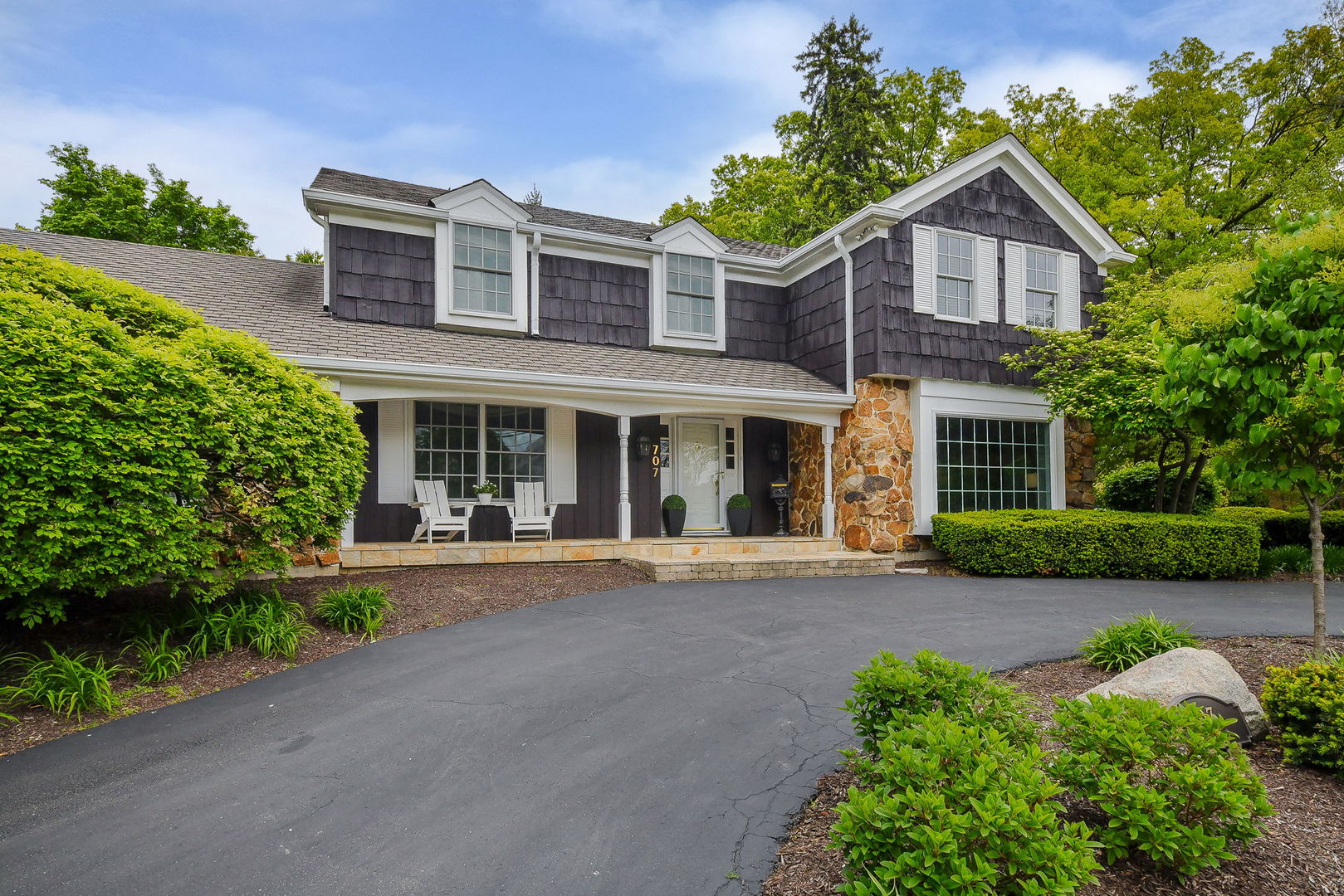 707 Gary Court, Wheaton, IL 60187