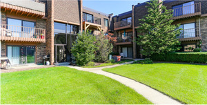 608 Waterford Road #1B, Schaumburg, IL 60193