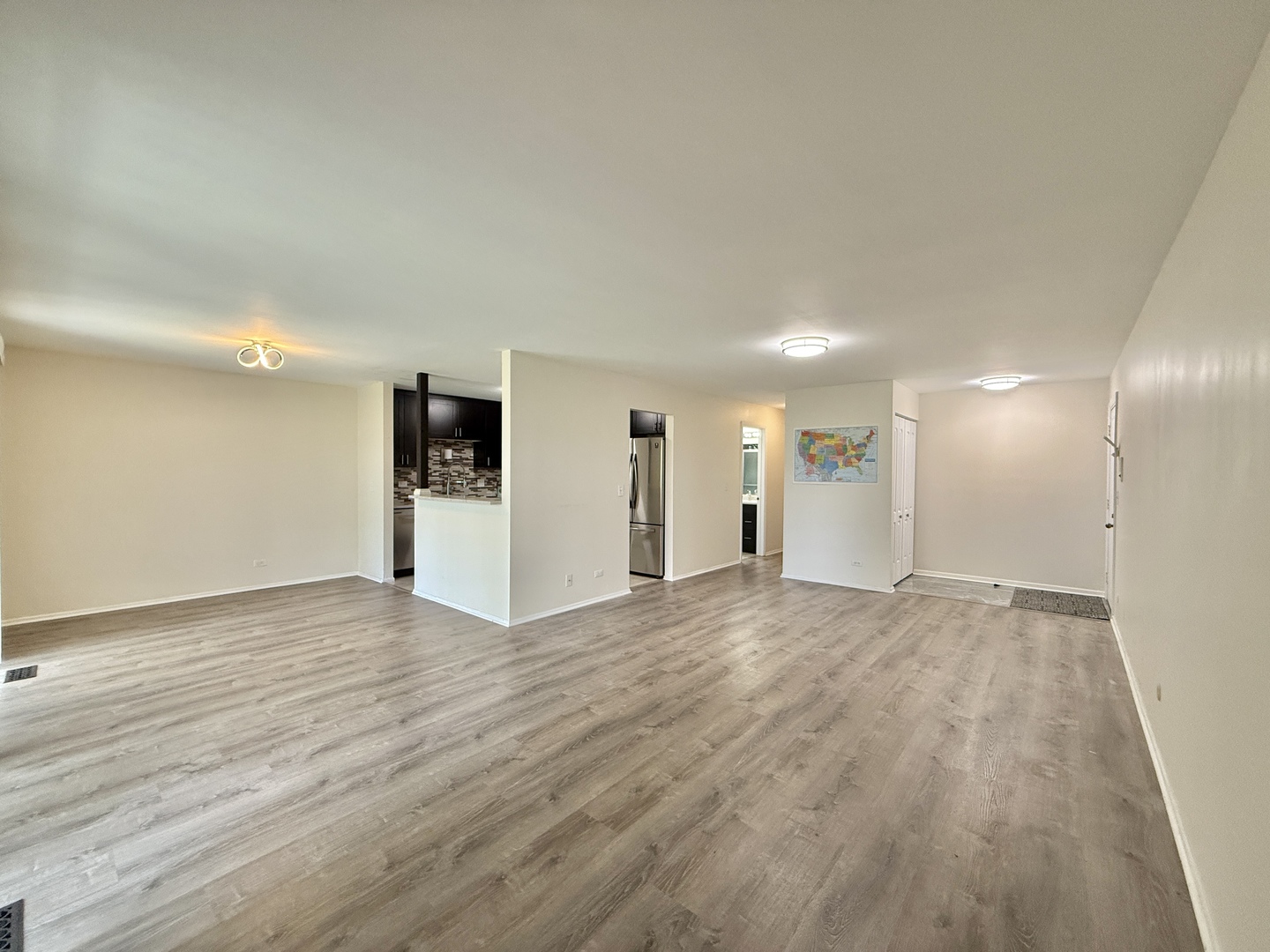 2610 Northampton Drive #B1, Rolling Meadows, IL 60008