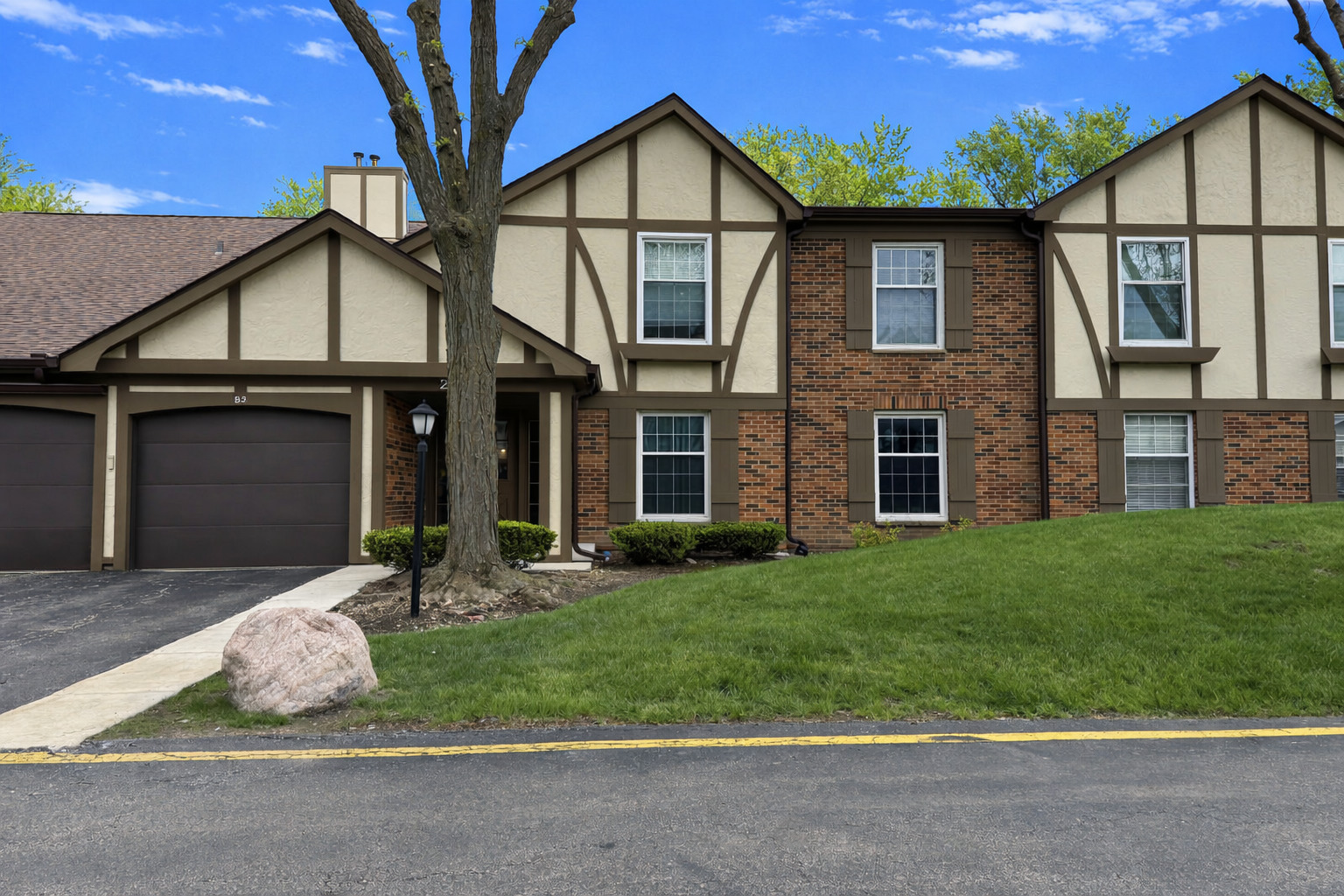 2610 Northampton Drive #B1, Rolling Meadows, IL 60008
