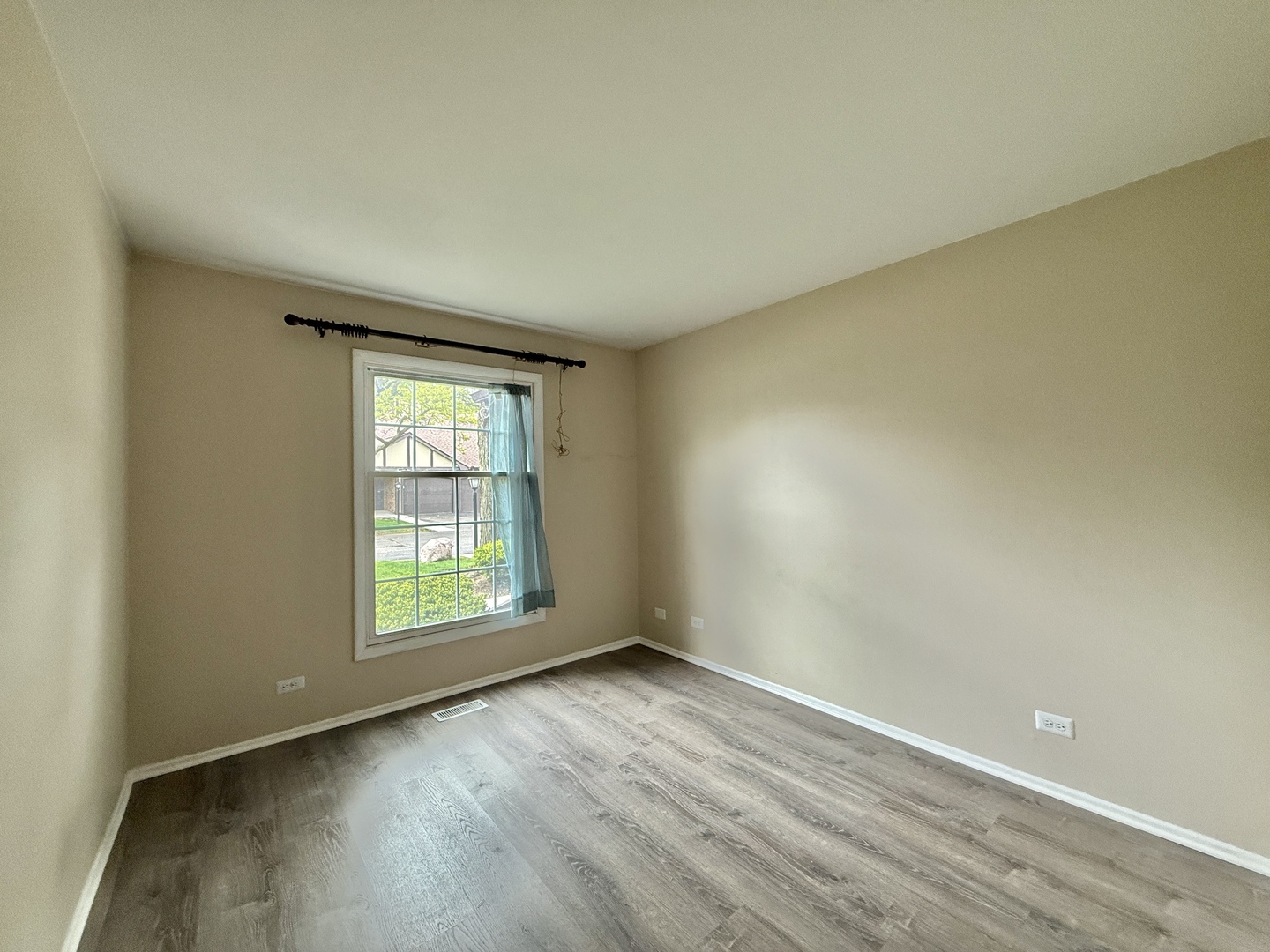 2610 Northampton Drive #B1, Rolling Meadows, IL 60008