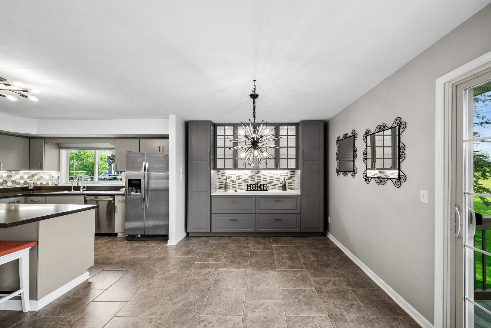 2481 Chatham Road, Aurora, IL 60506