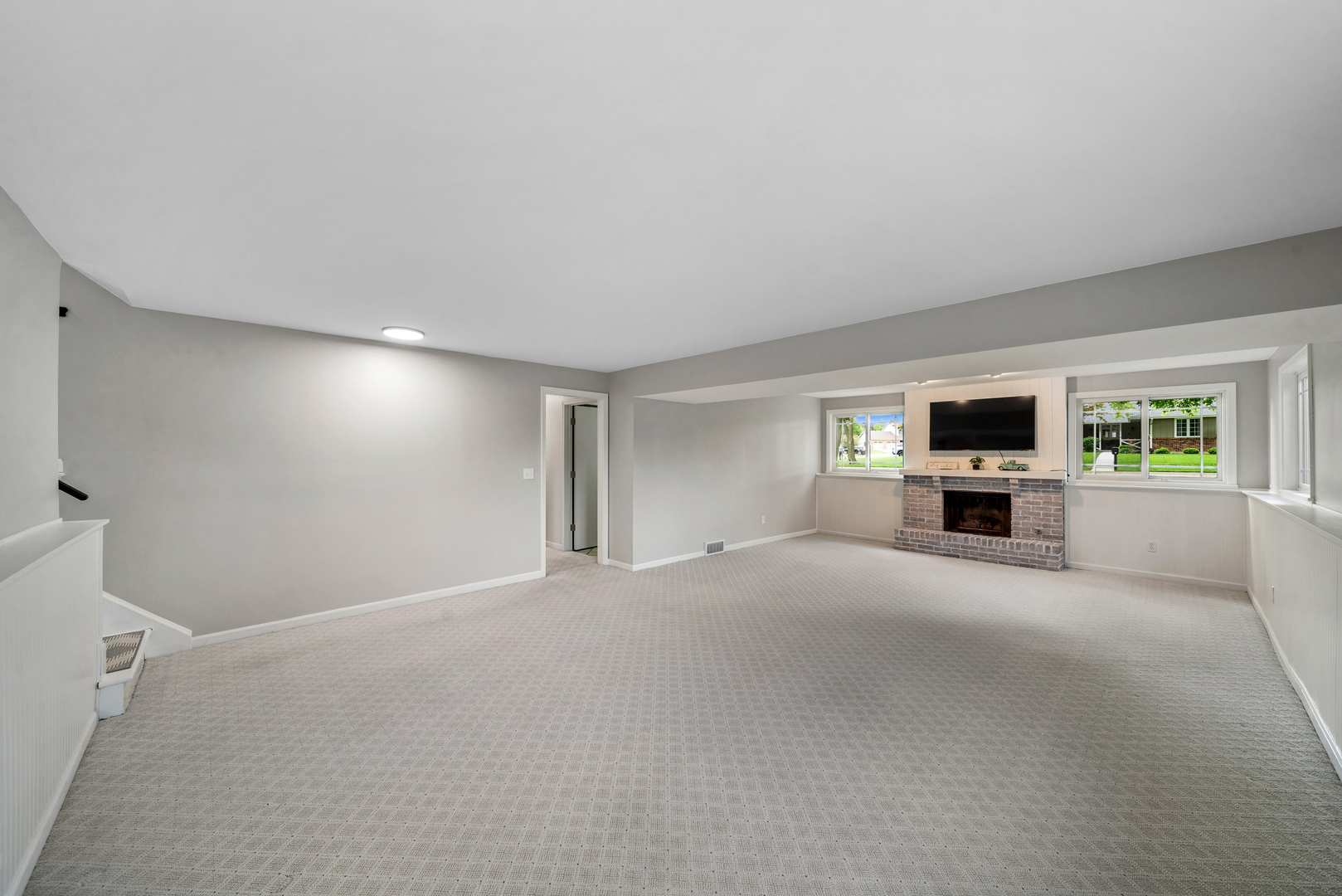 2481 Chatham Road, Aurora, IL 60506