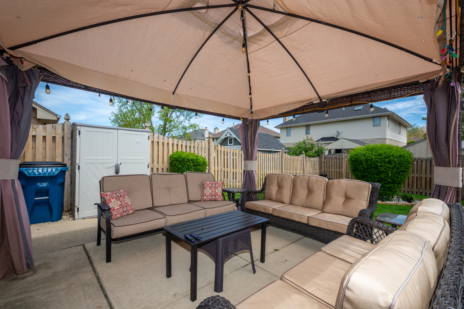 541 N 4th Avenue, Addison, IL 60101