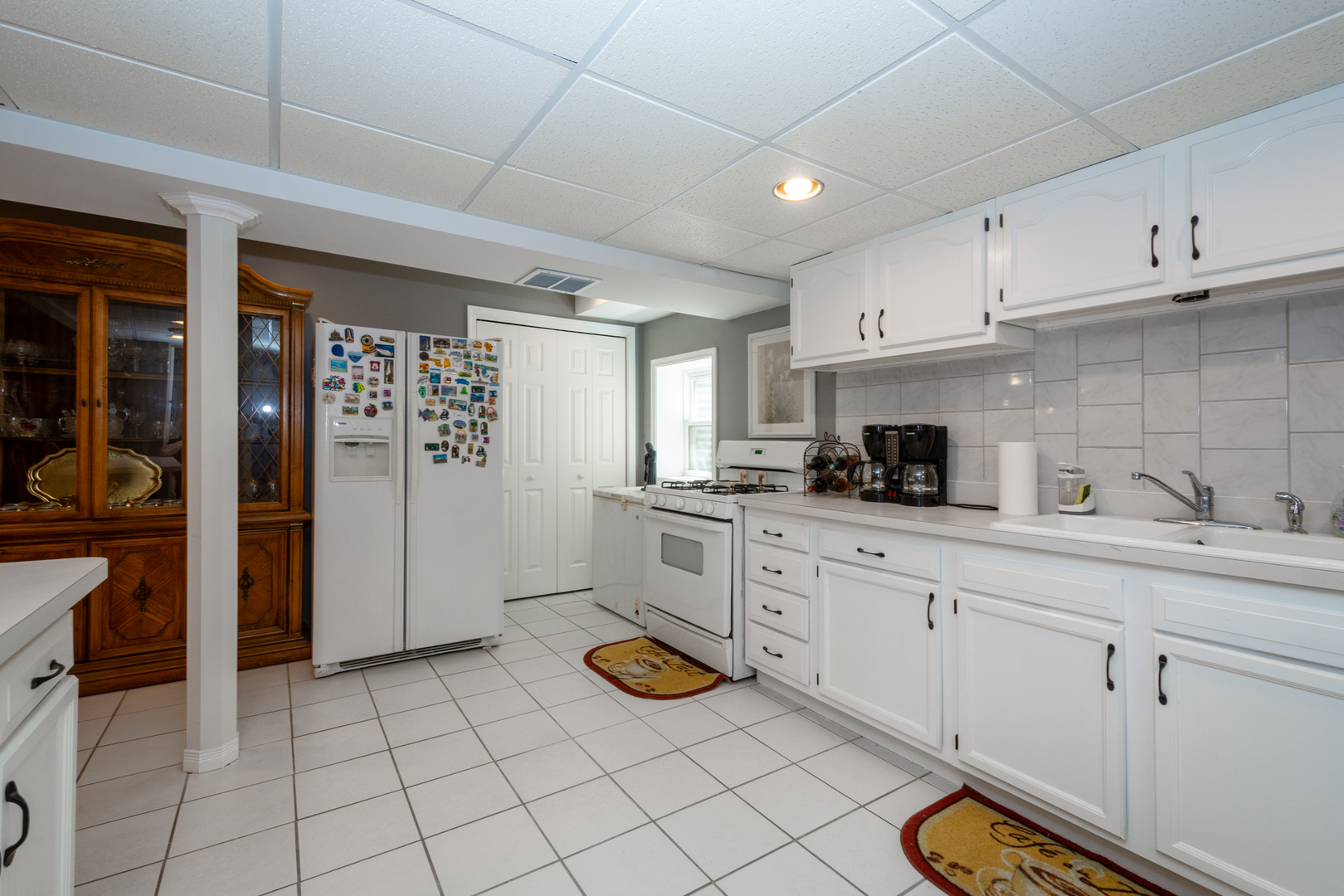 541 N 4th Avenue, Addison, IL 60101